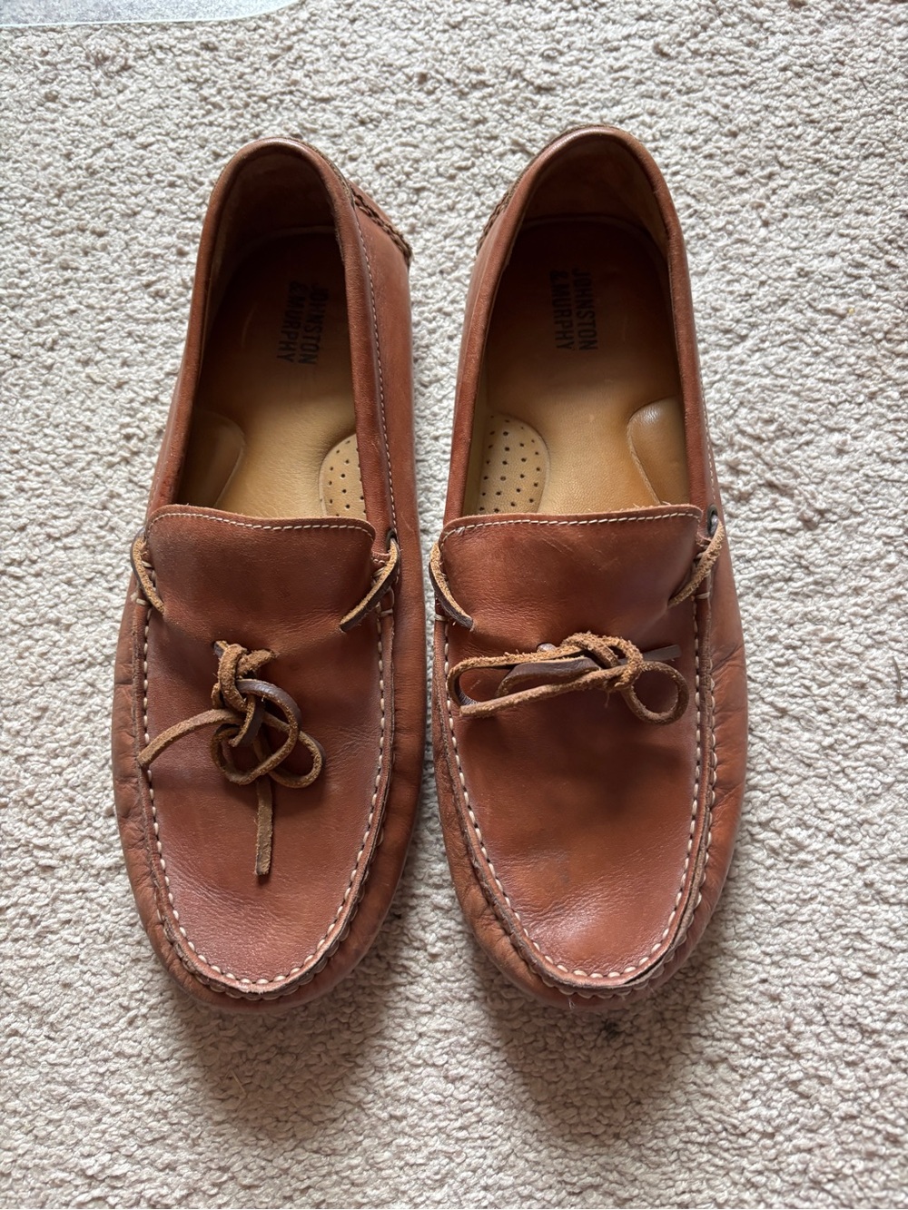 Johnston and Murphy mens Brown Leather Driving Moccasins size 9 comfort
